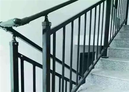 楼梯扶手