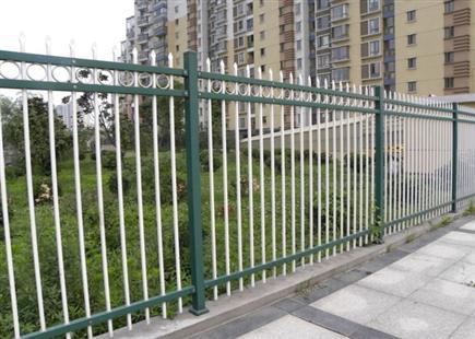 新型静电喷涂锌钢护栏