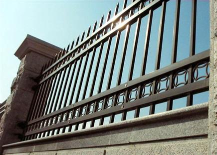 新型静电喷涂锌钢护栏