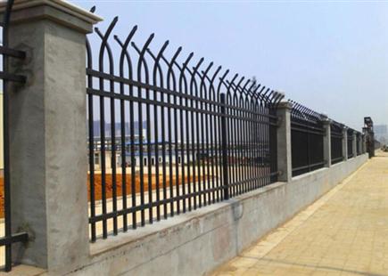 新型静电喷涂锌钢护栏